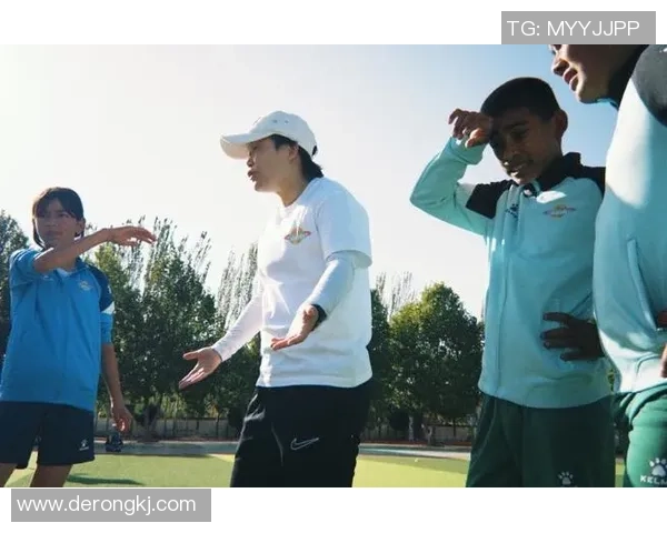 伊犁足球球星排名前十名分析及其在国内外赛场的表现对比